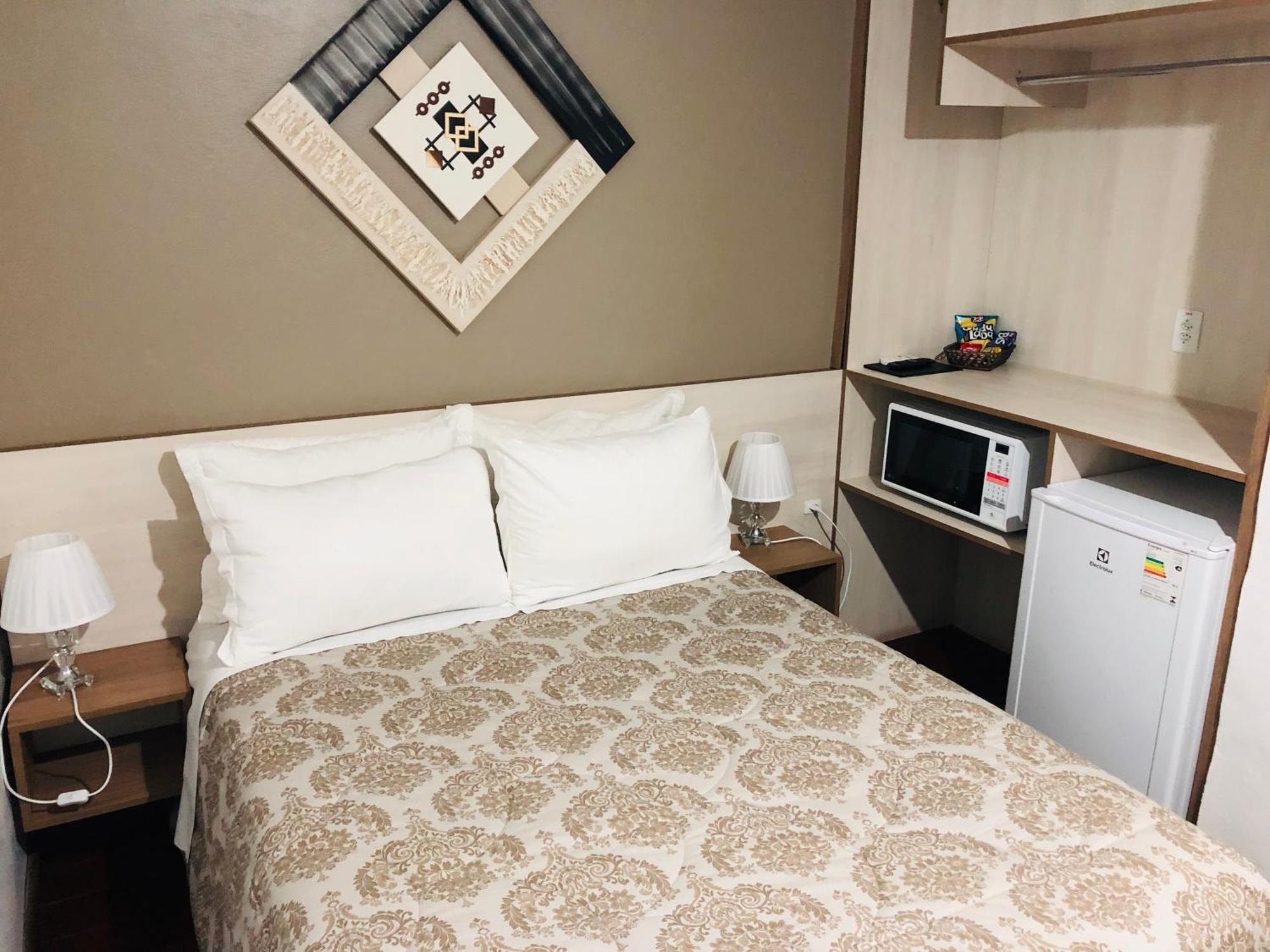 Hotel Westphal เปโลตัส ภายนอก รูปภาพ